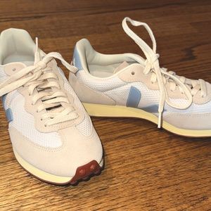 The Cutest Veja Sneakers!